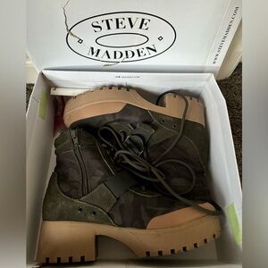 Womens Steve Madden Camo Boots Size 9